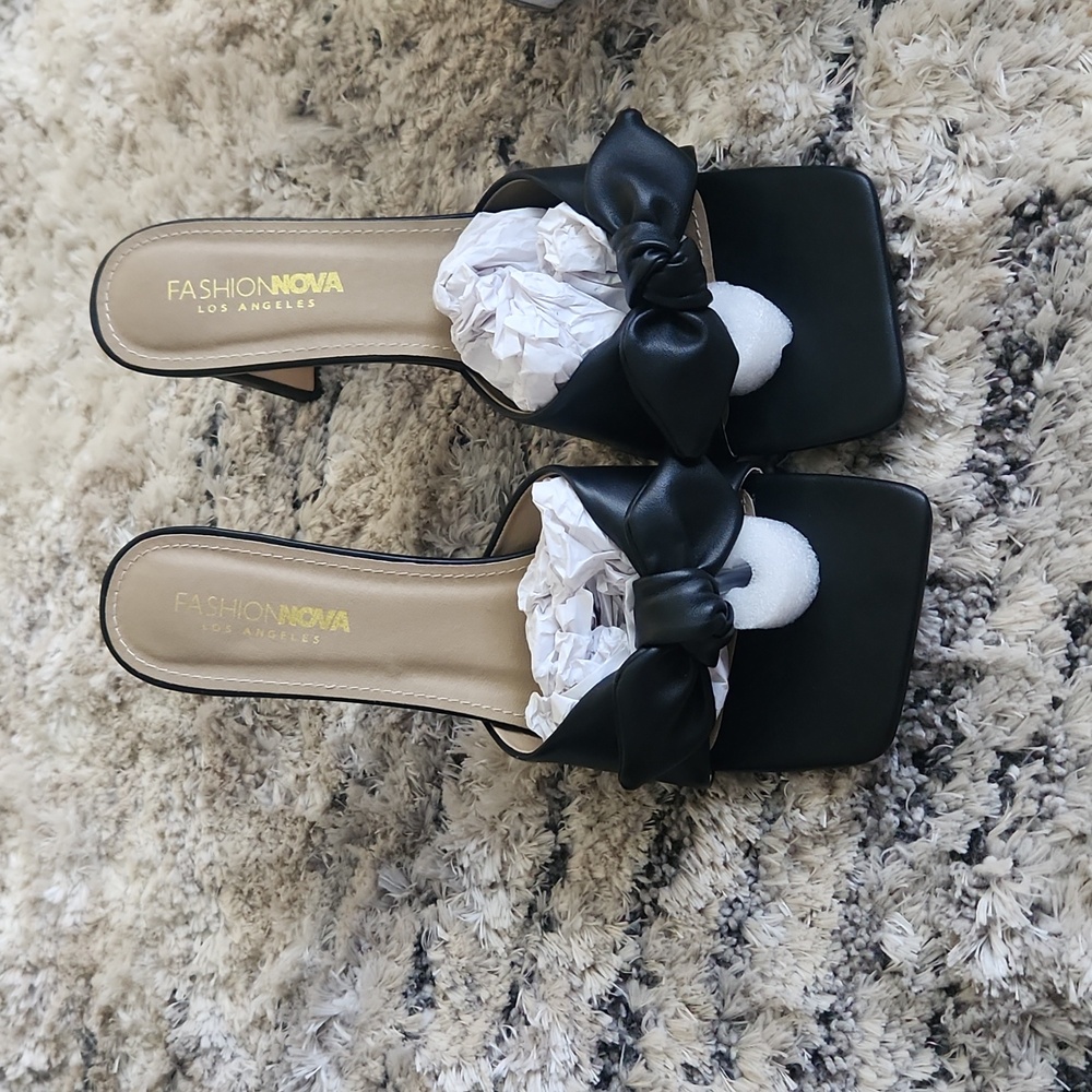 Fashion Nova Bow Heels